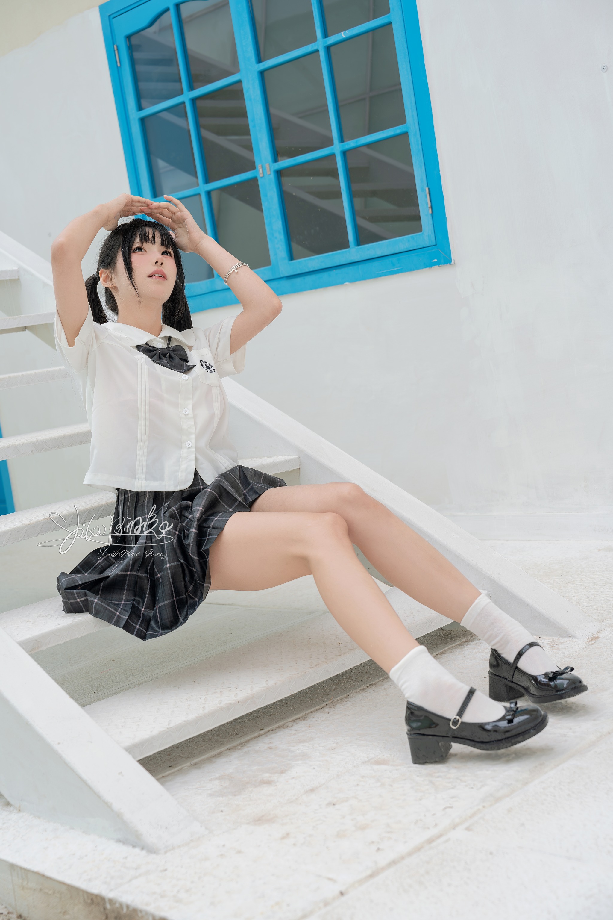 咬一口兔娘 – NO.189 (Yiko湿润兔) 雨后小故事 [89P1V]-XikXak